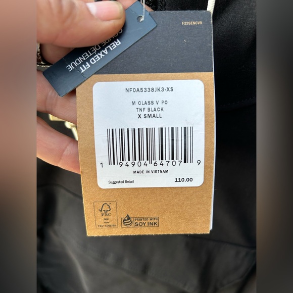 The North Face black Anorak size- SMALL NEW - Picture 2 of 3